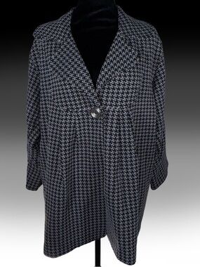 Soft by Avenue Women's Plus Black & White Houndstooth Single-Button Jacket